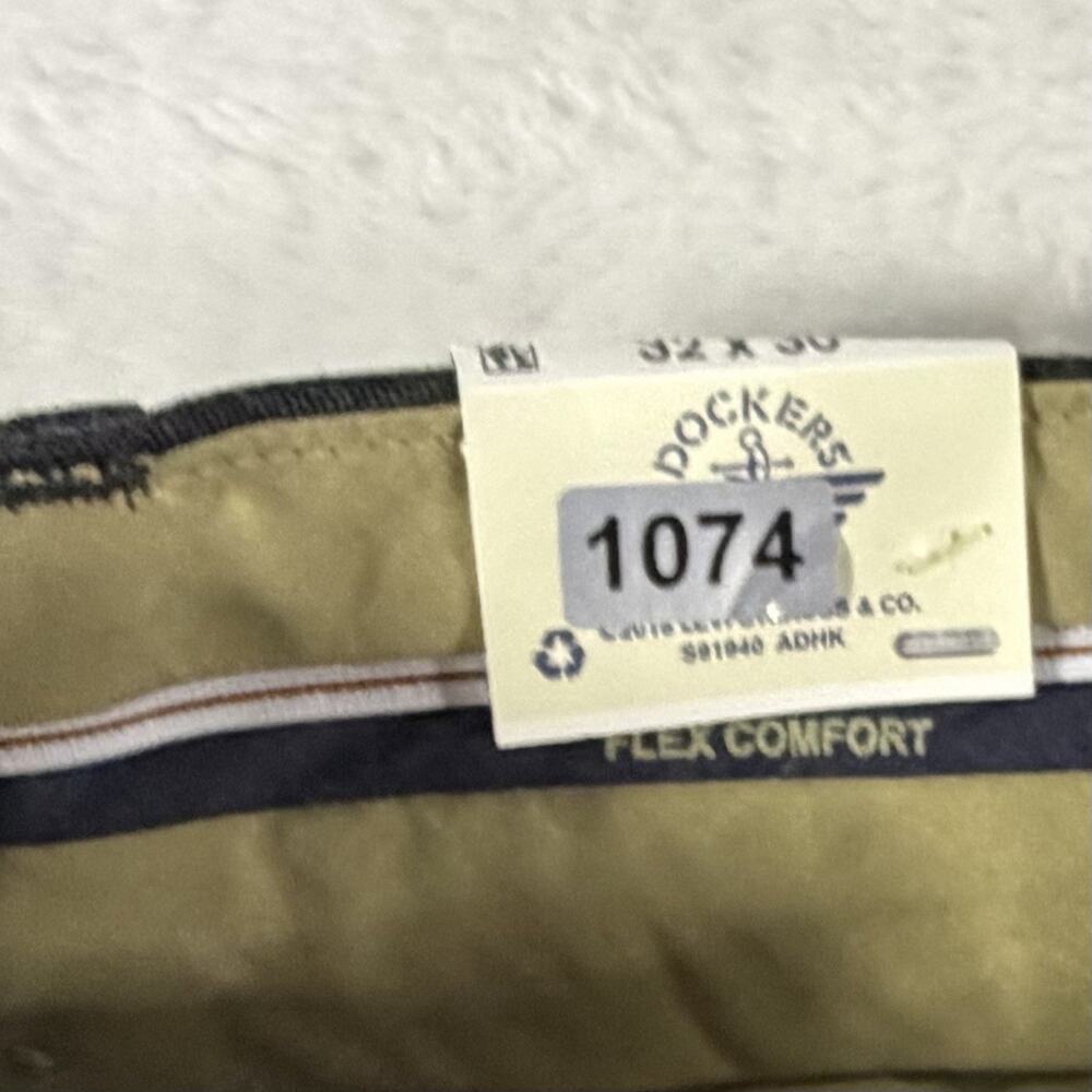 Dockers Mens Signature Khaki Straight Fit Lux Cotton Stretch Pants Grey 32x30 - Picture 6 of 6